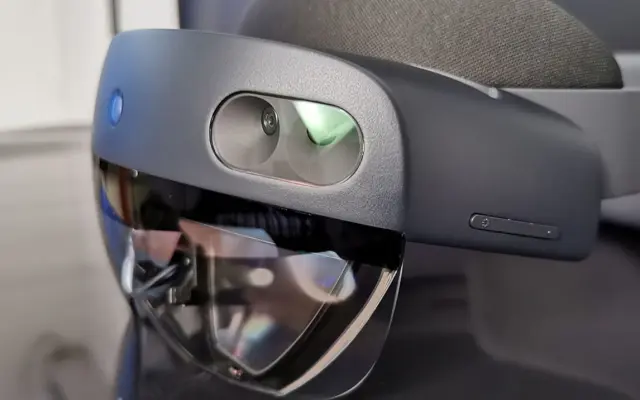 能否终结手机时代 ？微软 HoloLens 2 深度体验
